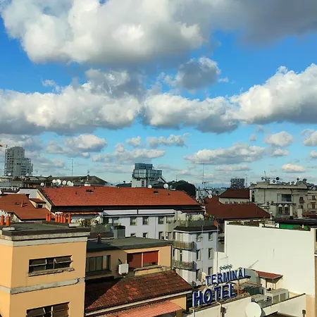 Beautiful Floor House With View In The Center! Milano